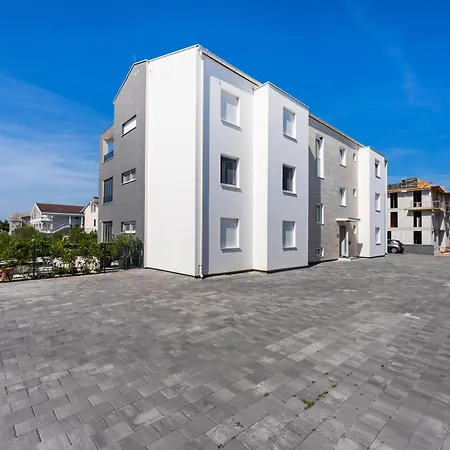 Novea Family With Terrace & Parking * Biograd Na Moru