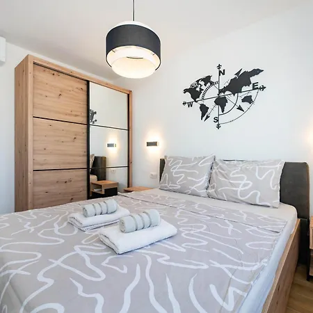 Appartamento Novea Family With Terrace & Parking *