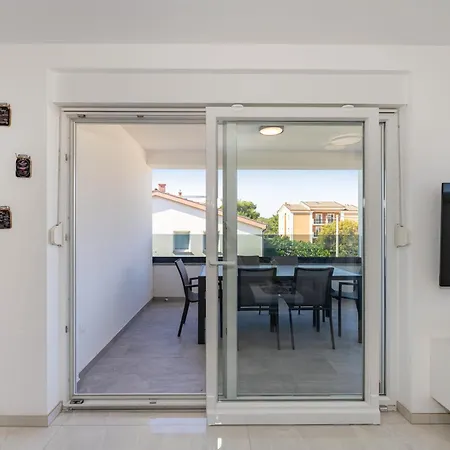 Appartamento Novea Family With Terrace & Parking