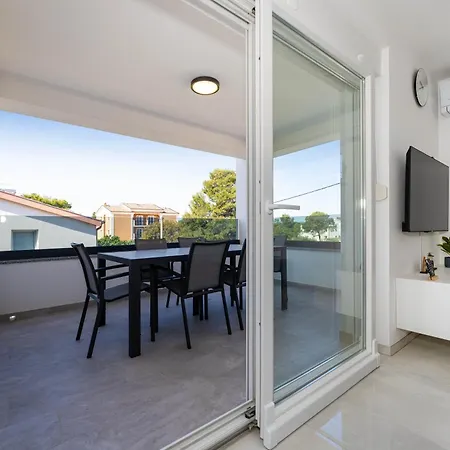 Novea Family With Terrace & Parking * Biograd Na Moru