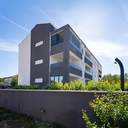 Novea Family With Terrace & Parking Appartamento *