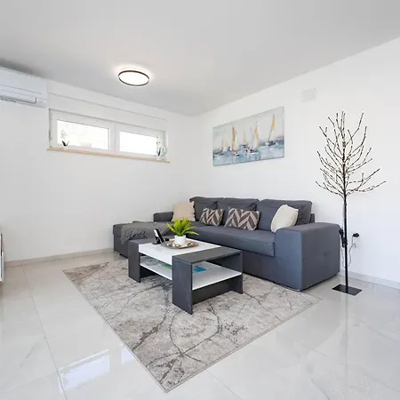 Novea Family With Terrace & Parking Appartamento