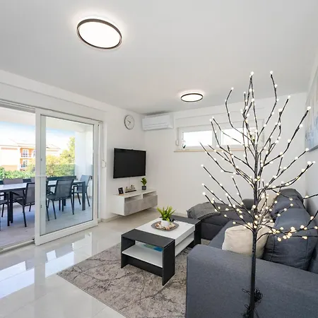 Novea Family With Terrace & Parking * Biograd Na Moru