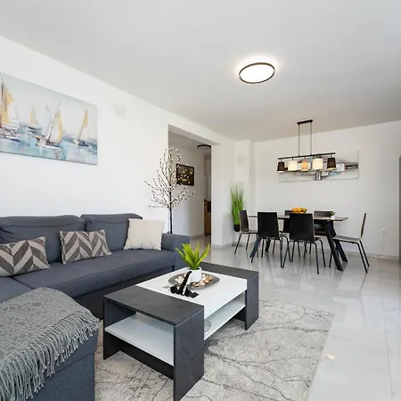 Novea Family With Terrace & Parking Biograd Na Moru
